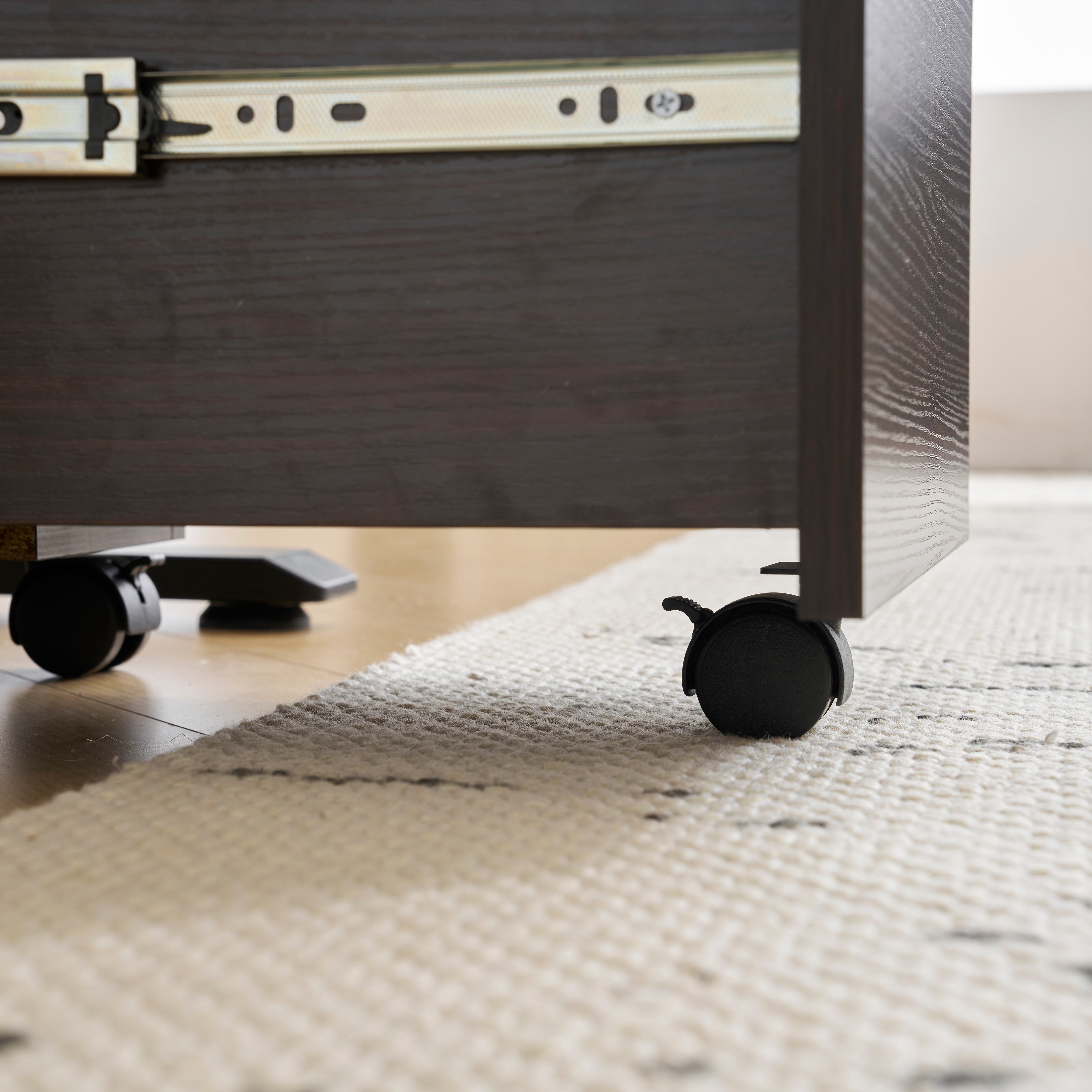 【国内発送,送料無料】【人気商品】デスクワゴン サイドワゴン ラック　鍵付き キャスター付き 脇机 オフィス クルミ