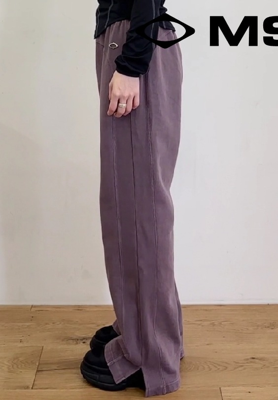 MISCHIEF】 RHOMBUS PIGMENT SWEAT PANTS : WASHED RED