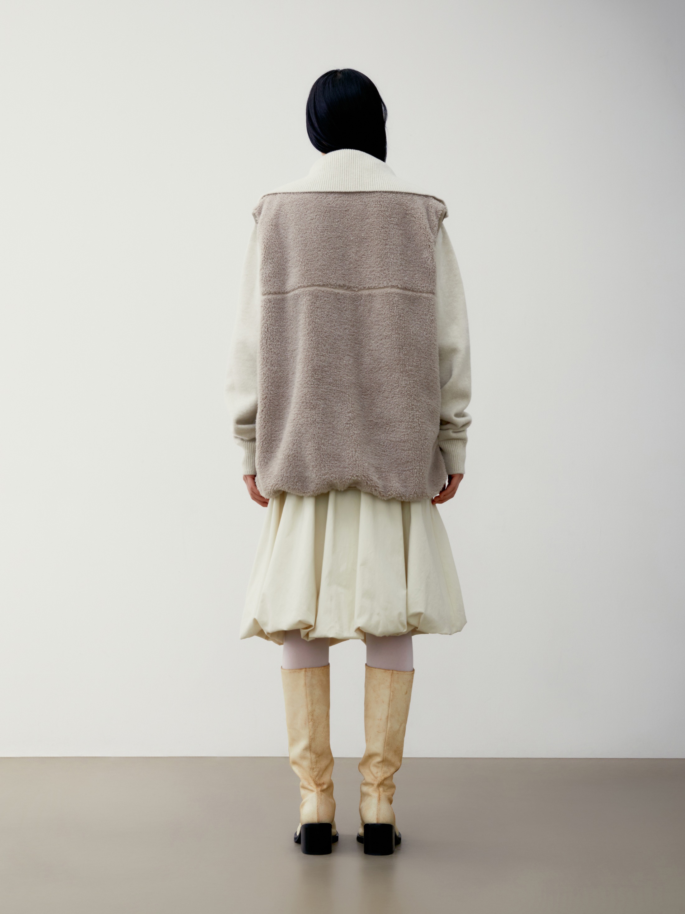【LOW CLASSIC】 FLEECE ZIP-UP VEST/追跡付 LOW CLASSIC】 FLEECE ZIP-UP VEST : BEIGE
