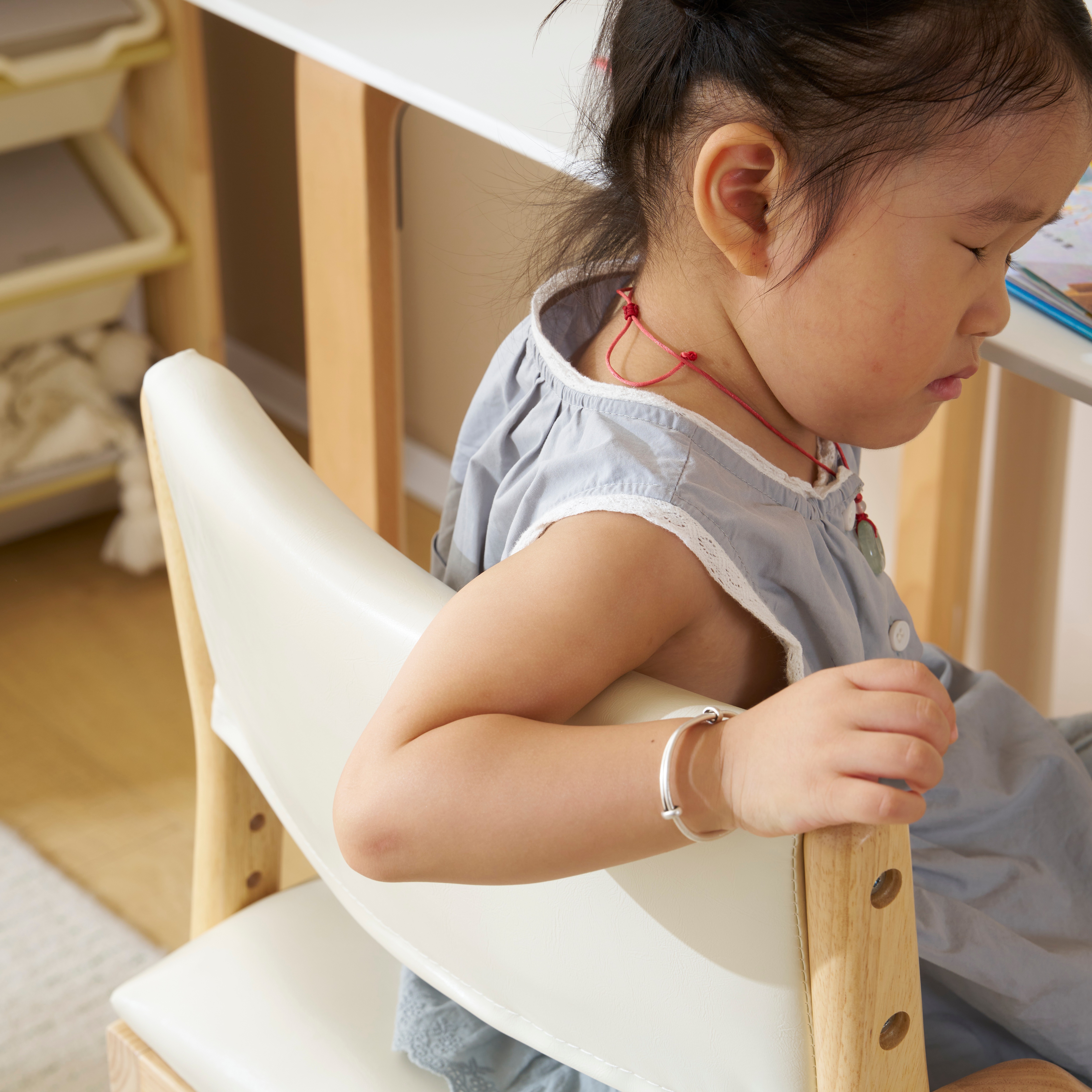 【国内出荷 - 3日配達】【2個】 ベージュ-pu 学習チェア 学習椅子 木製 姿勢 子供 キッズチェア ハイチェア ダイニングチェア 椅子 高さ調整 シンプル コンパクト 組立て 板座 足置き 【国内出荷 - 3日配達】【2個】 ベージュ-pu 学習チェア 学習椅子 木製 姿勢 子供 キッズチェア ハイチェア ダイニングチェア 椅子 高さ調整 シンプル コンパクト 組立て 板座 足置き