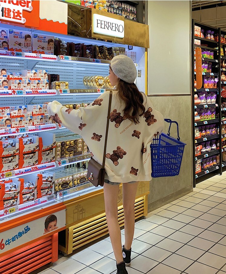 トップス トレーナー 袖あり 長袖 ラウンドネック 襟なし かわいい 大人可愛い カジュアル おしゃれ お洒落 大人可愛い 大人女子 こなれ感 ラフ 柄 秋 冬 10代 20代 レディース 女性用