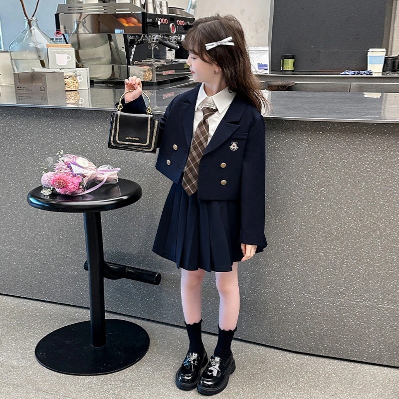 極美品 リリィランディ 115 卒園式 入学式 発表会 フォーマル 女の子 極美品 リリィランディ 115 卒園式 入学式 発表会 フォーマル