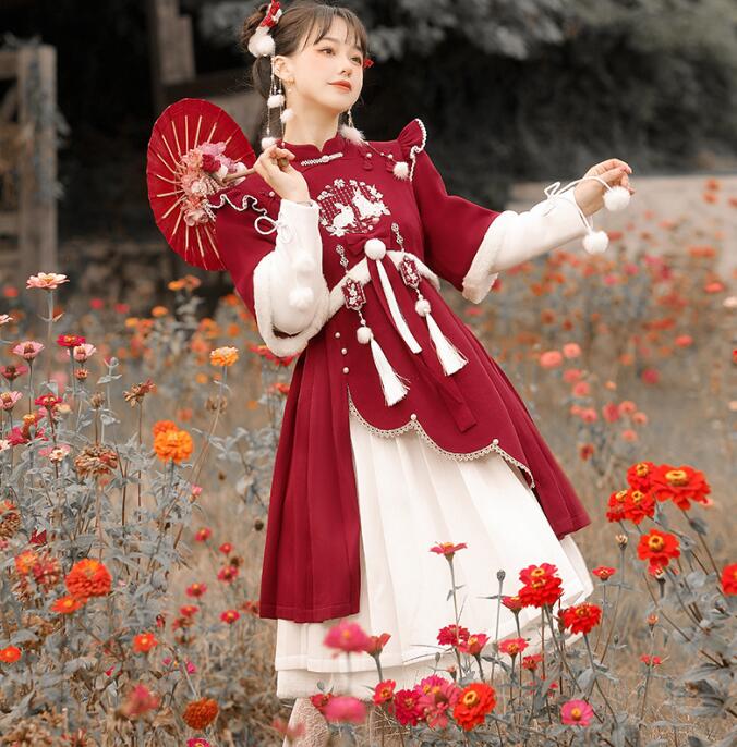 漢風 ロリータワンピース 可愛い ロリータ服 苺柄 兎柄 秋冬 厚手 コスプレ衣装 プリーツスカート 中華服 漢元素 コスチューム 学園祭 文化祭 イベント 撮影衣装 舞台衣装