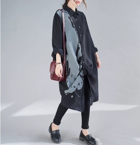 模様入り長袖ロングシャツ トップス ロング丈 袖あり 柄入り 個性的 ゆったり 長袖 爽やか 大人スタイル 大人可愛い きれいめ シンプル カジュアル 大人 上品 おしゃれ かっこいい レトロ