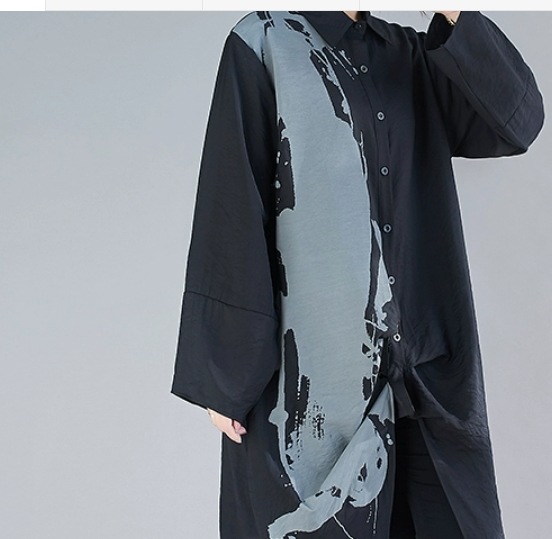 模様入り長袖ロングシャツ トップス ロング丈 袖あり 柄入り 個性的 ゆったり 長袖 爽やか 大人スタイル 大人可愛い きれいめ シンプル カジュアル 大人 上品 おしゃれ かっこいい レトロ