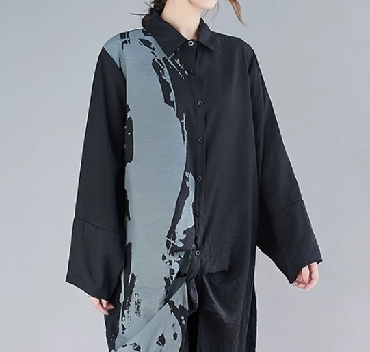 模様入り長袖ロングシャツ トップス ロング丈 袖あり 柄入り 個性的 ゆったり 長袖 爽やか 大人スタイル 大人可愛い きれいめ シンプル カジュアル 大人 上品 おしゃれ かっこいい レトロ