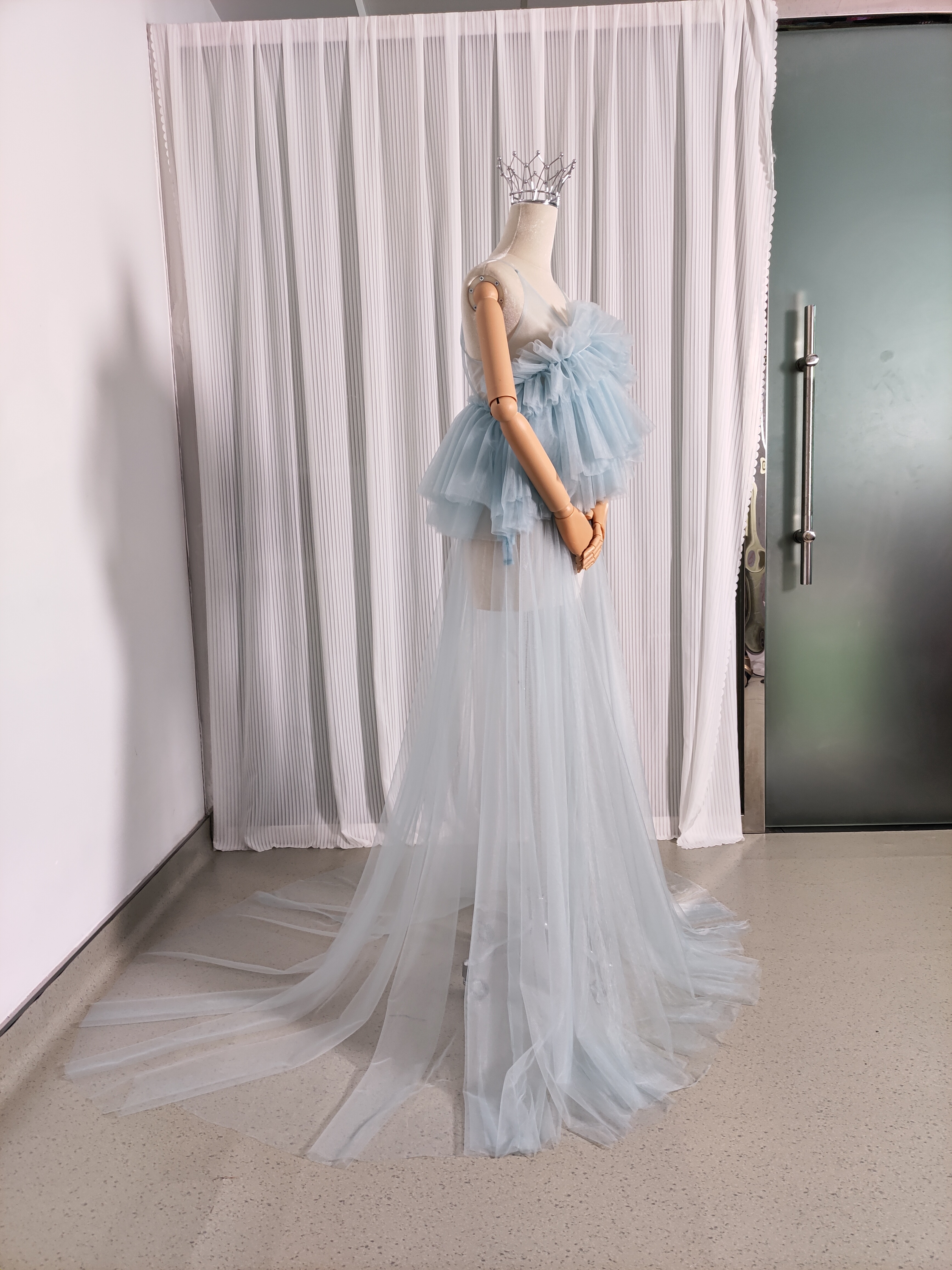 爽やかで優しいブルー オーバードレス キャミソール 胸元フリル ソフトチュール 前撮り 妊婦 爽やかで優しいブルー オーバードレス キャミソール 胸元フリル ソフトチュール 前撮り 妊婦