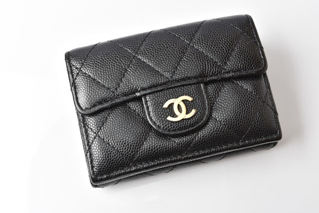 シャネル コインケース/ミニ財布 CHANEL コンパクトウォレット/A84401/3つ折り財布 キャビアスキン クラシック A84401 ブラック
