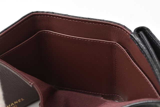 シャネル コインケース/ミニ財布 CHANEL コンパクトウォレット/A84401/3つ折り財布 キャビアスキン クラシック A84401 ブラック