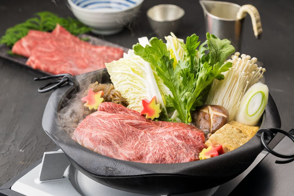 （グルメギフト）氷温（R）熟成肉 国産黒毛和牛 すきやき用 牛カタ 約500g