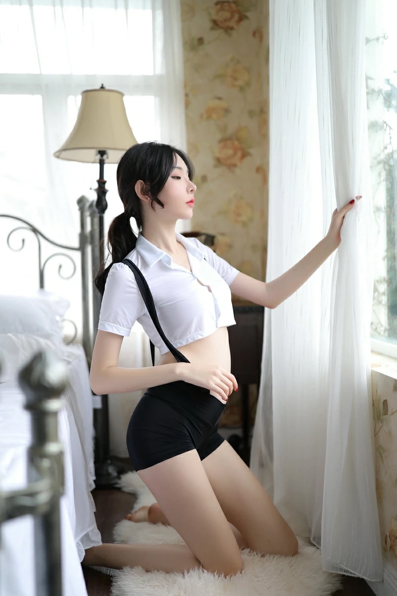 エロいコスプレ 女子高生 コスプレ アダルト系 学生服 白シャツ 短パン エッチな服 ヘソ出し 制服 ダンス コスチューム ショートパンツ 透ける 白いブラウス ホットパンツ 学生 エロい服 セクシー