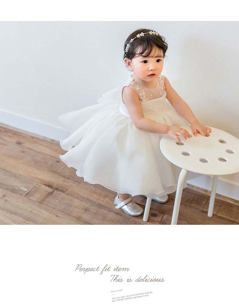 季節限定子供ドレス 結婚式 ホワイト ノースリーブ セレモニードレス ベビードレス 小学生 女の子 キッズ フォーマル フラワーガール 卒業式 発表会 七五三 演奏会 誕生日 ピアノ お祝い プリンセ