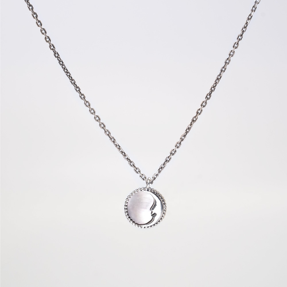[BTS ジミン着用] 【HARANG】 HR 32N NECKLACE HR32N ネックレス Mother of Pearl Moon Carved Necklace 螺鈿 ネックレス