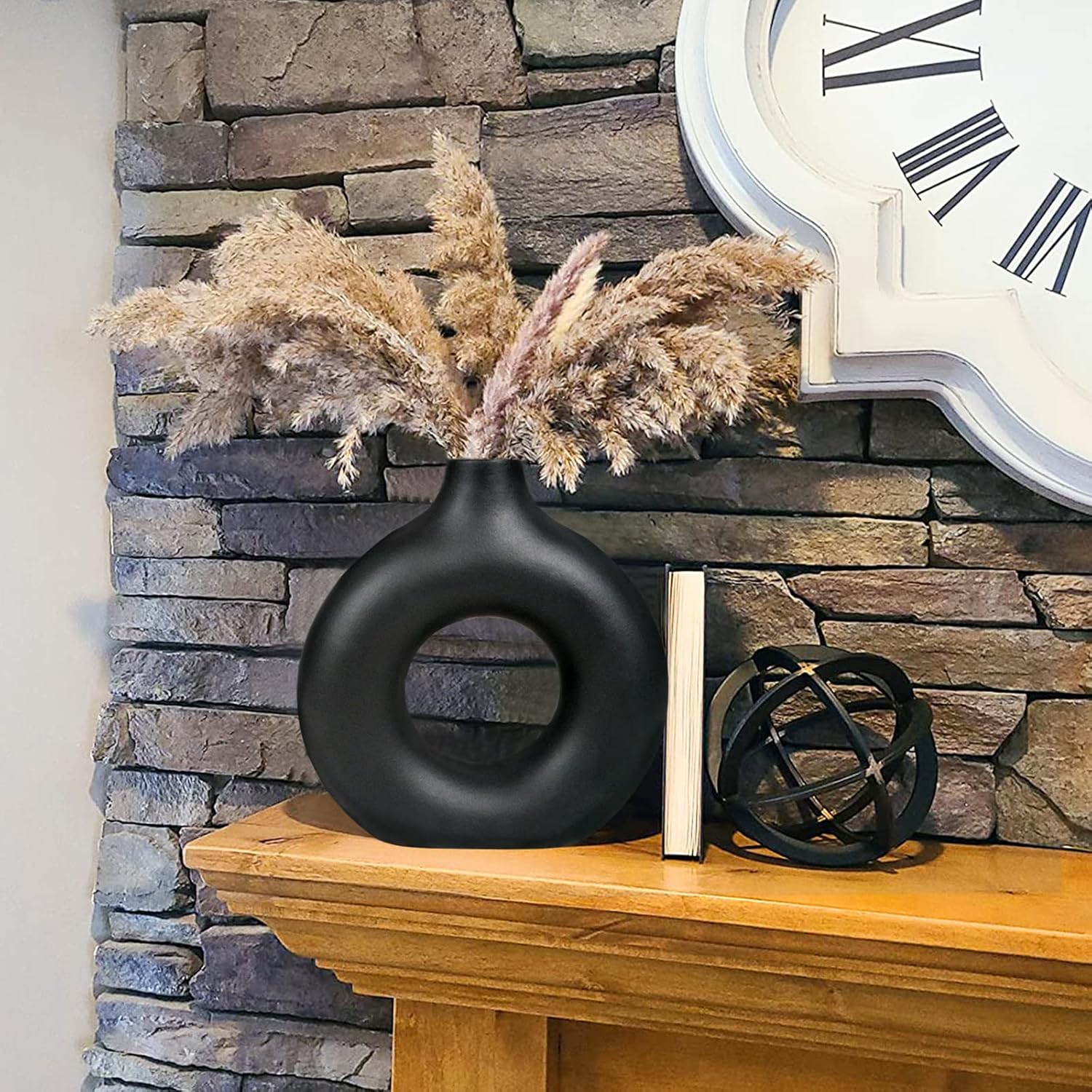 ブラックセラミック製花瓶ミニマリスト装飾用のモダンな花瓶中空ラウンドマットパンパスフラワー花瓶 ボーホーホームウェディングパーティルームディナーテーブルシェルフデコレーション(2個) ブラックセラミック製花瓶ミニマリスト装飾用のモダンな花瓶中空ラウンドマットパンパスフラワー花瓶 ボーホーホームウェディングパーティルームディナーテーブルシェルフデコレーション(2個)