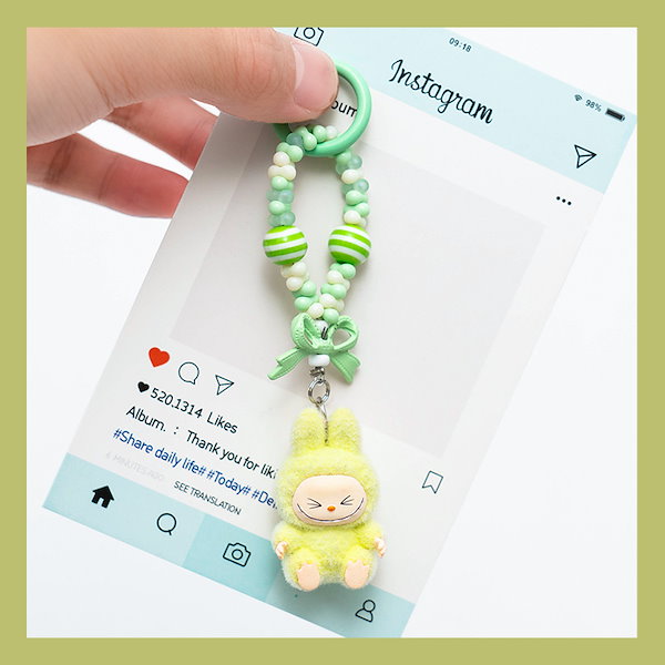 て*く様 labubu 限定デザイン　グリーンキーホルダー15cm らぶぶ Labubu キーホルダー 人気 緑 人気 超可愛い - メルカリ