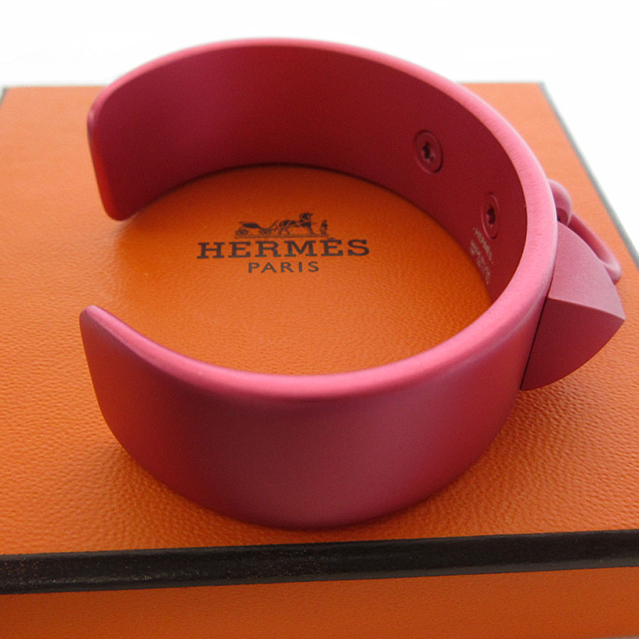 エルメス HERMES バングル ブレスレット コリエドシアン メドール/アルミニウム ピンク レディース s0672g エルメス HERMES バングル ブレスレット コリエドシアン メドール/アルミニウム ピンク レディース s0672g