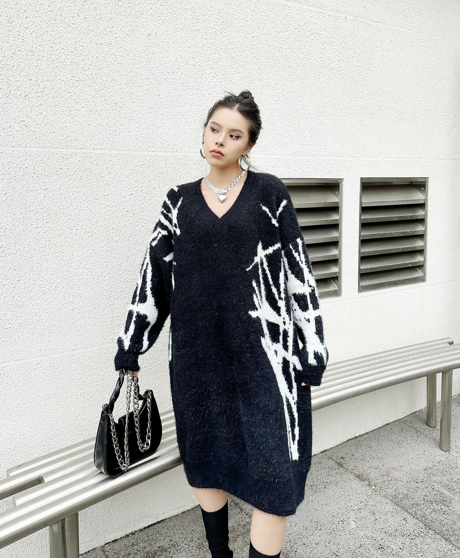 【J.Fashion】 ロングニット おしゃれ 個性的なデザイン ニットワンピース vネック レディース ロングセーター メガ割 【J.Fashion】 ロングニット おしゃれ 個性的なデザイン ニットワンピース vネック レディース ロングセーター メガ割