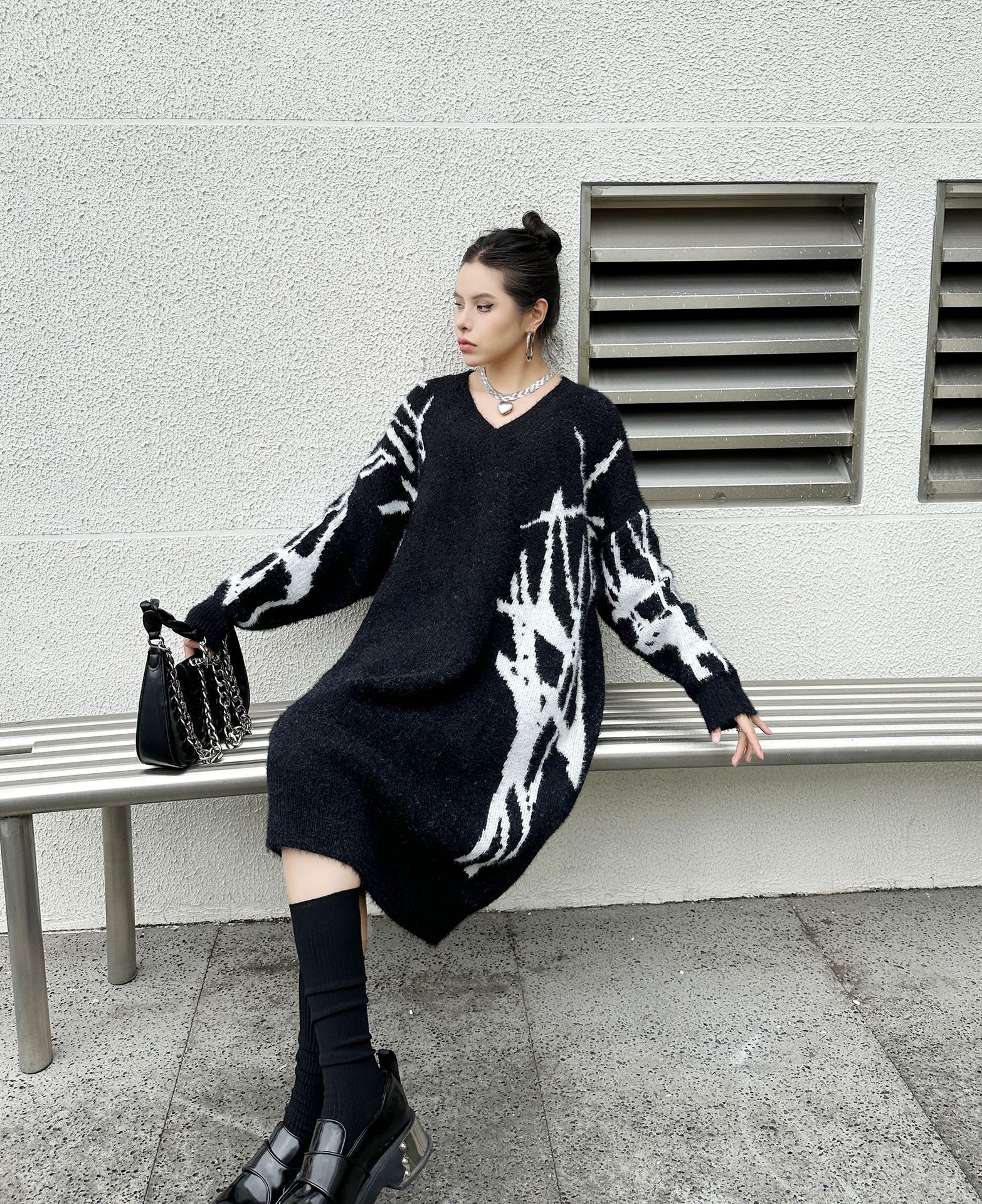 【J.Fashion】 ロングニット おしゃれ 個性的なデザイン ニットワンピース vネック レディース ロングセーター メガ割 【J.Fashion】 ロングニット おしゃれ 個性的なデザイン ニットワンピース vネック レディース ロングセーター メガ割