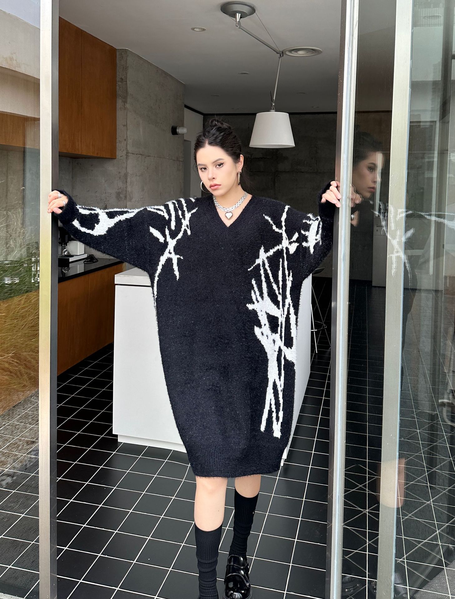 【J.Fashion】 ロングニット おしゃれ 個性的なデザイン ニットワンピース vネック レディース ロングセーター メガ割 【J.Fashion】 ロングニット おしゃれ 個性的なデザイン ニットワンピース vネック レディース ロングセーター メガ割