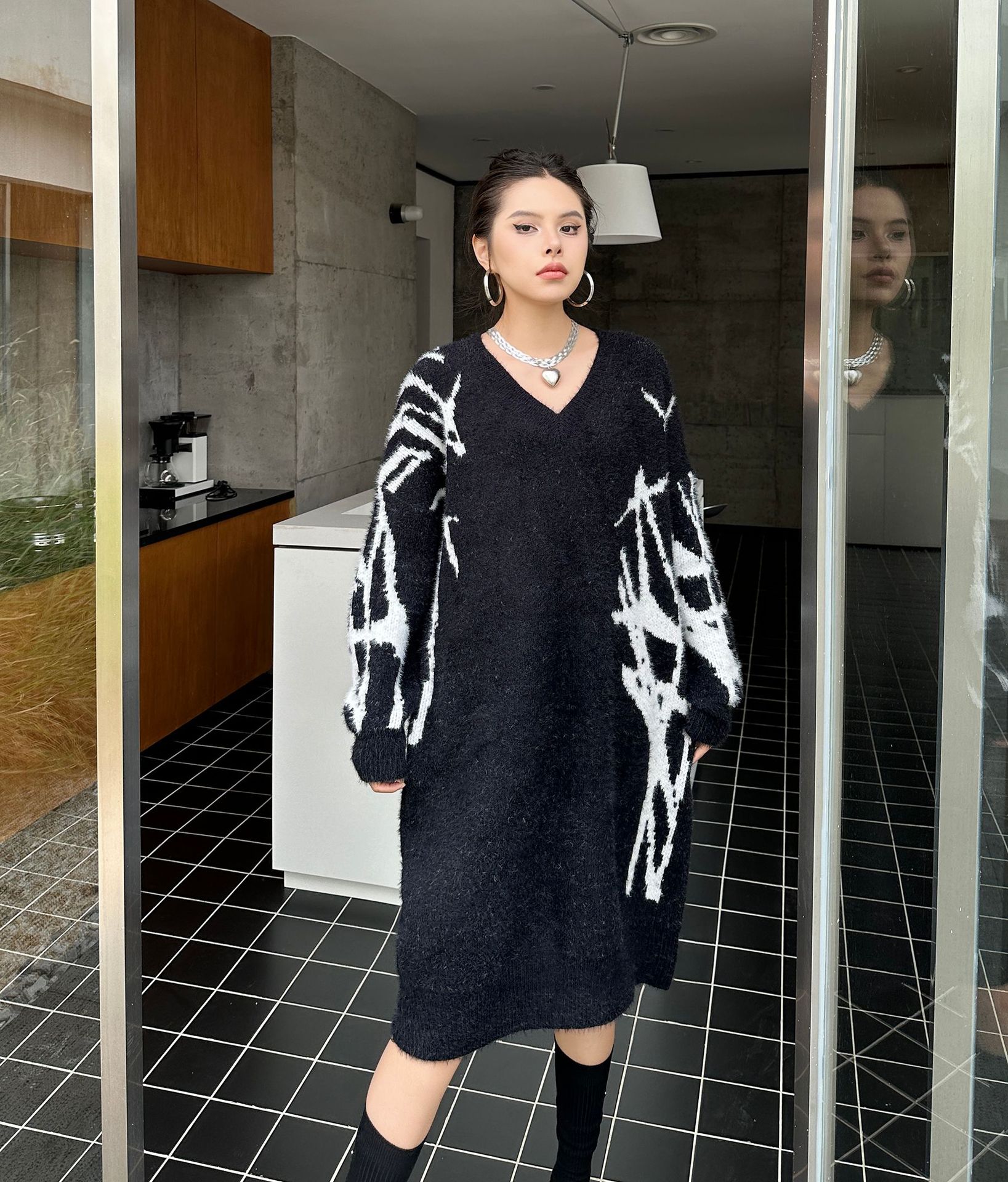 【J.Fashion】 ロングニット おしゃれ 個性的なデザイン ニットワンピース vネック レディース ロングセーター メガ割 【J.Fashion】 ロングニット おしゃれ 個性的なデザイン ニットワンピース vネック レディース ロングセーター メガ割