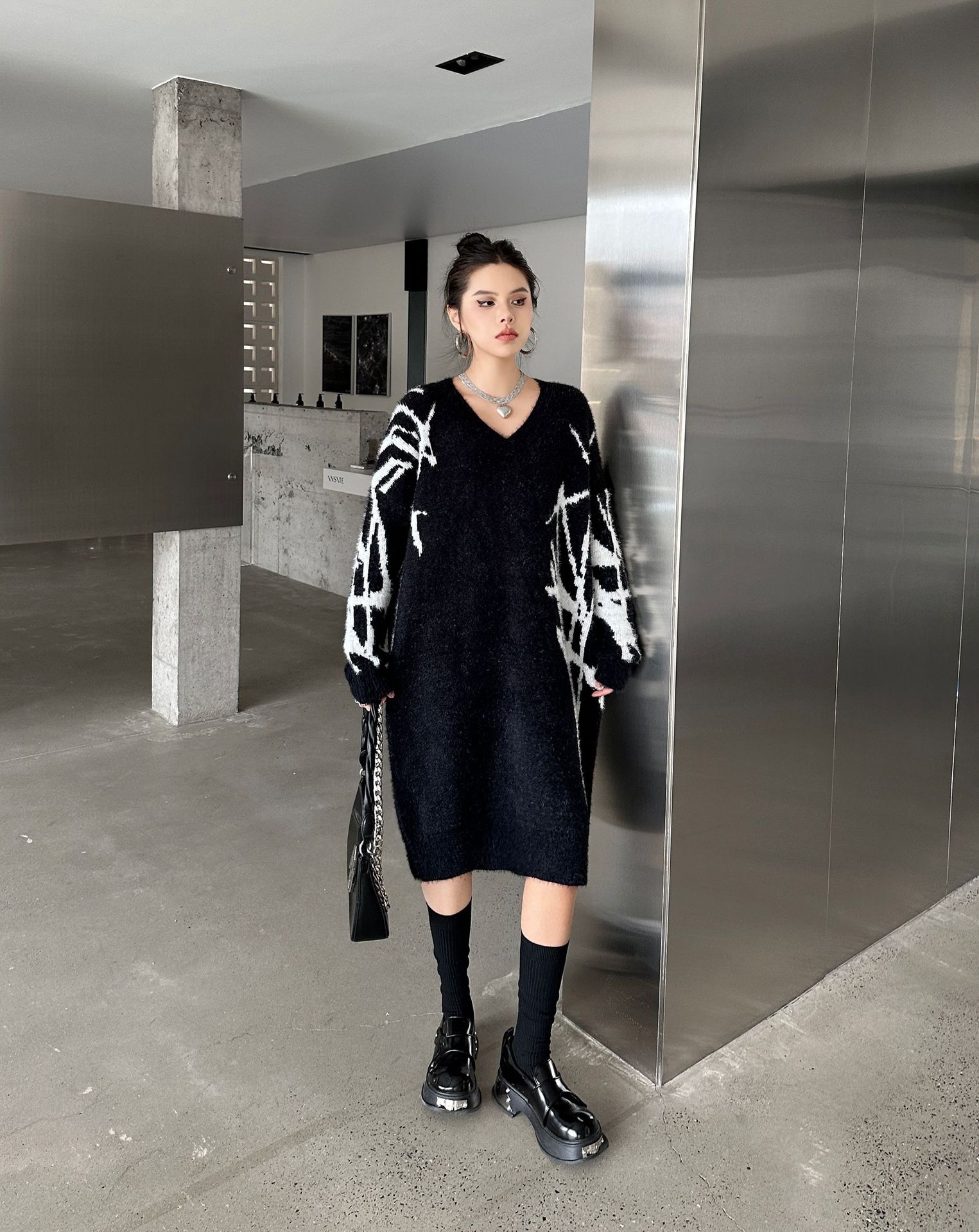 【J.Fashion】 ロングニット おしゃれ 個性的なデザイン ニットワンピース vネック レディース ロングセーター メガ割 【J.Fashion】 ロングニット おしゃれ 個性的なデザイン ニットワンピース vネック レディース ロングセーター メガ割