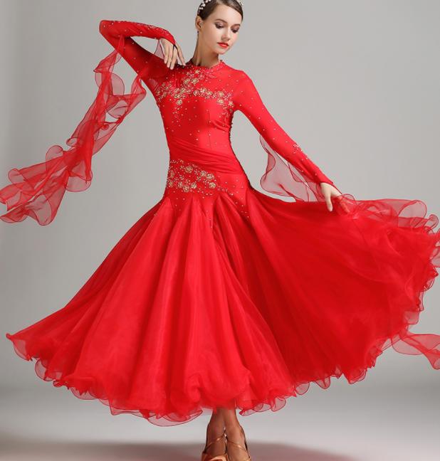 モダンドレス　新作ゴージャズな社交ダンスドレス　リボンボリュームラテンワルツ衣装　スパンコールキラキラ舞台ステージ服　競技着 練習服　レッスン着　発表会舞台演出服　インターナショナルダンス衣装