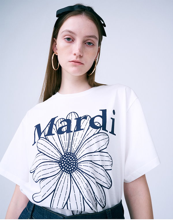 Qoo10] Mardi Mercredi キムゴウン着用)フラワーマルディTシャツ