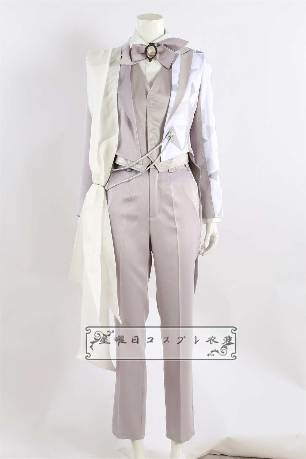 ツイステ 100年 HEARTSLA寮 全員通用 制服 コスプレ衣装 コスチューム