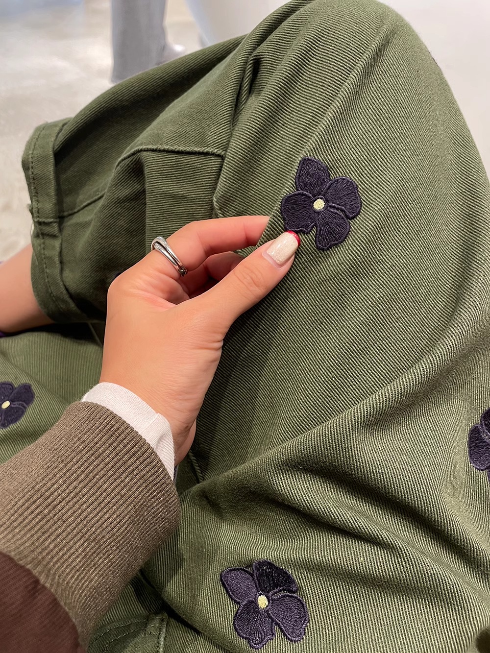 レディース パンツ ボトムス カーゴパンツ かわいい シンプル カジュアル かっこいい レトロ メンズライク ボーイッシュ スポーティー ガーリー クール 存在感 ヴィンテージ クラシカル カレッジ風