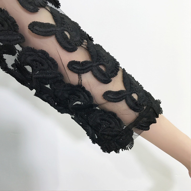 2478. 花柄レース袖シャツ　（ブラック）　春夏　通学　通勤　カジュアル　大人　可愛い　お出かけ　ショッピング　女子会　ランチ　カフェ　デート　お呼ばれ