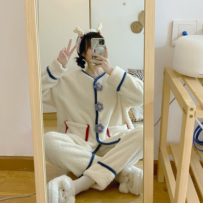 レディースパジャマ 長袖 前ボタン 白 襟なし レディースパジャマ 長袖 前ボタン 白 襟なし