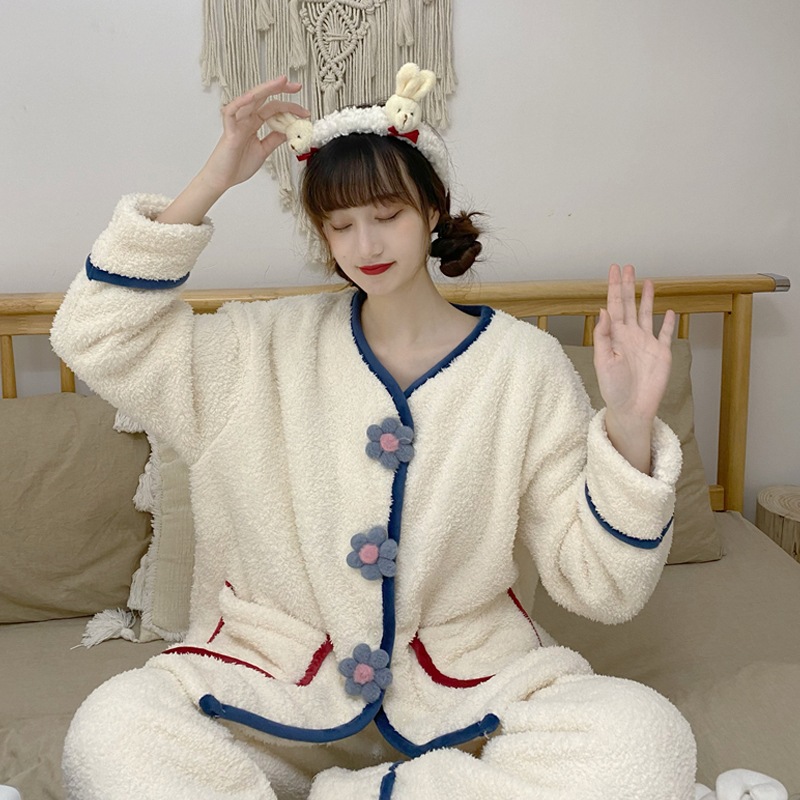 レディースパジャマ 長袖 前ボタン 白 襟なし レディースパジャマ 長袖 前ボタン 白 襟なし