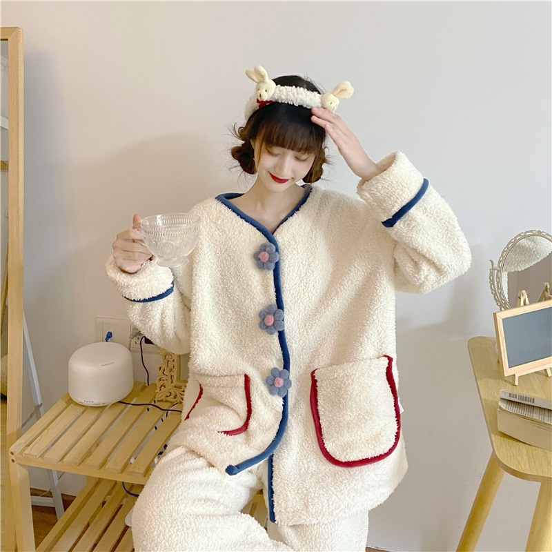 レディースパジャマ 長袖 前ボタン 白 襟なし レディースパジャマ 長袖 前ボタン 白 襟なし