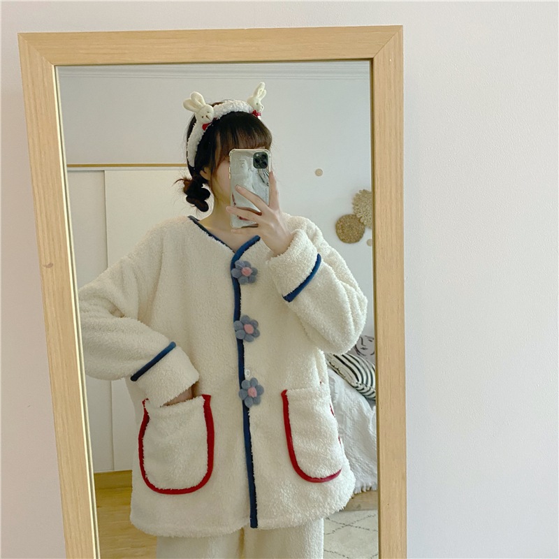 レディースパジャマ 長袖 前ボタン 白 襟なし レディースパジャマ 長袖 前ボタン 白 襟なし