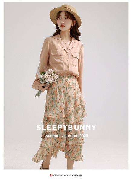 スリーピーラビットスタイルラペルフリルプリントシャツ スリーピーラビットスタイルラペルフリルプリントシャツ