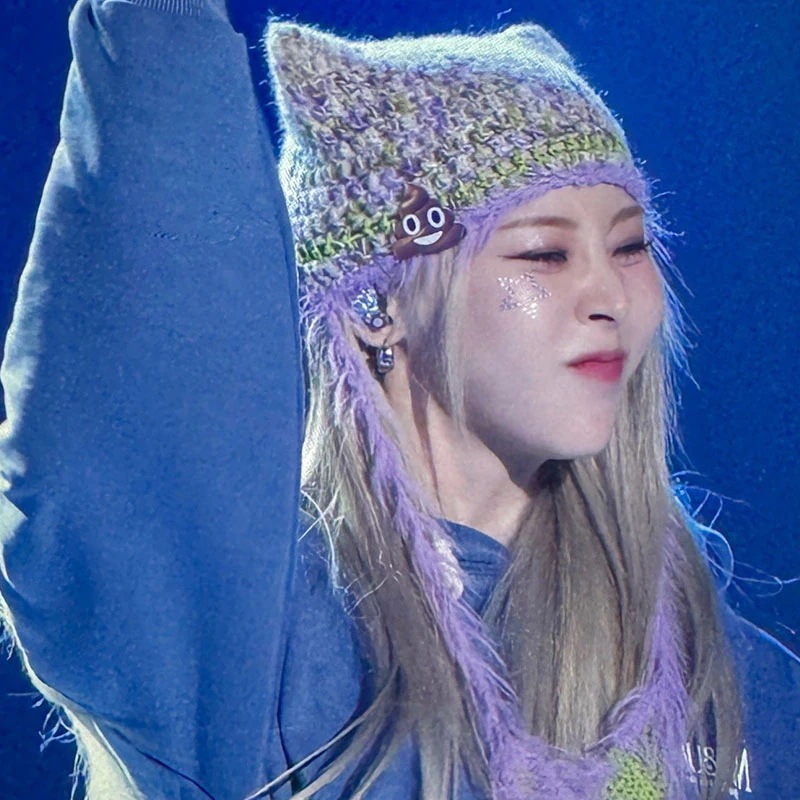 【急速出荷!2枚購入で300円 OFF!】Mamamoo Moonbyul Museum ムーンスター イムンビョルコンサートスウェットシャツパーカー2枚購入でカード1パスケース