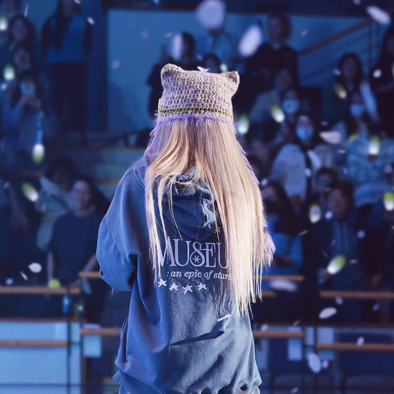 【急速出荷!2枚購入で300円 OFF!】Mamamoo Moonbyul Museum ムーンスター イムンビョルコンサートスウェットシャツパーカー2枚購入でカード1パスケース