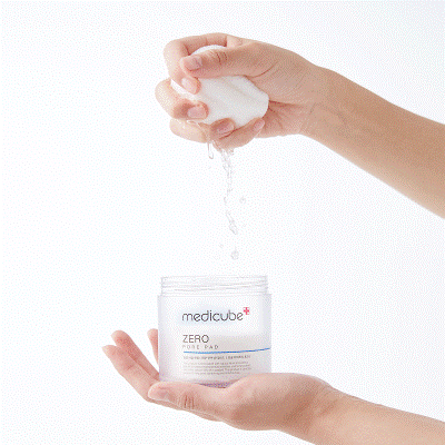 Qoo10] メディキューブ 【GIFT付】 ゼロ毛穴パッド 70枚/ : スキンケア