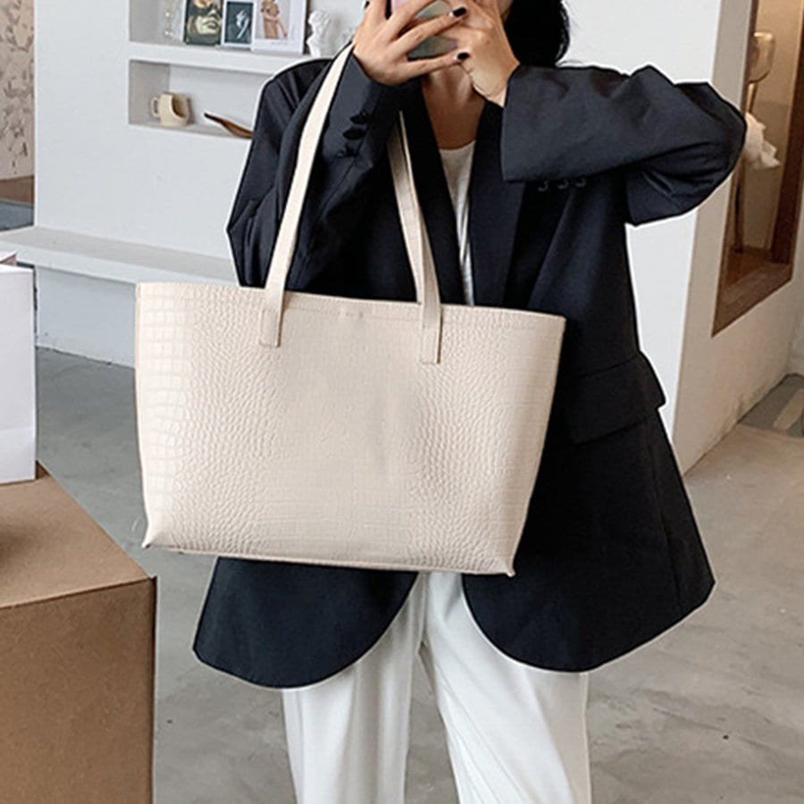 A4 トートバッグ クロコダイル柄 鞄 かばん ブラック ベージュ ライトブラウン ホワイト イエロ A4 トートバッグ クロコダイル柄 鞄 かばん ブラック ベージュ ライトブラウン ホワイト イエロ