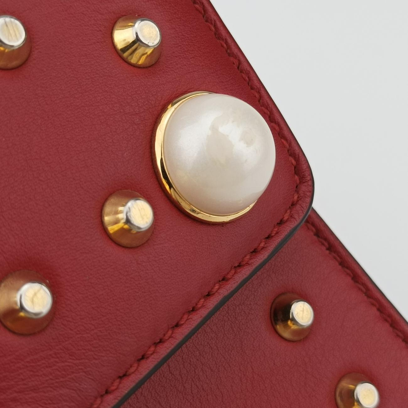 パドロックレッドレザー432182D021174160中古 パドロックレッドレザー432182D021174160中古