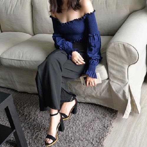 2178.クロス切替 フリル オフショルダー トップス(ブルー) 2178.クロス切替 フリル オフショルダー トップス(ブルー)