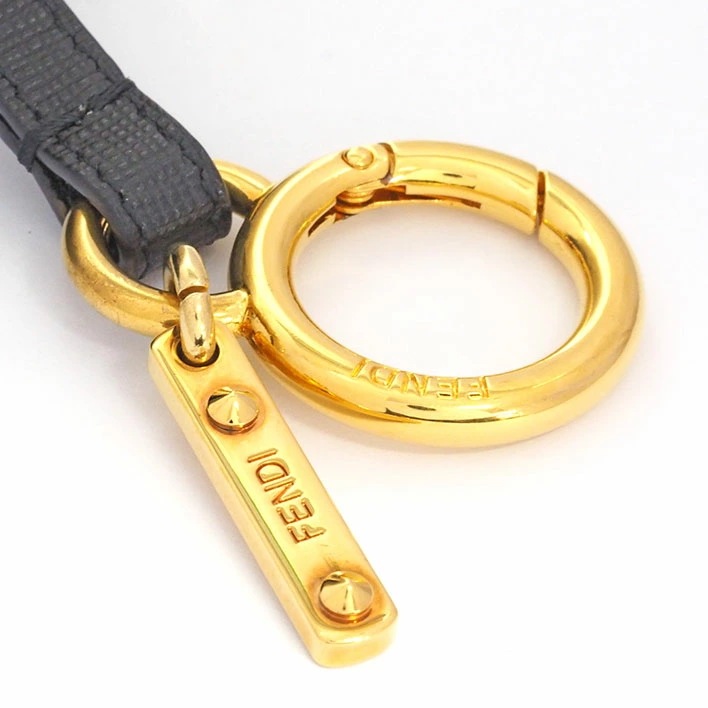 【美品】フェンディ ポンポンチャーム ファー 【キーホルダー・キーケース】 【美品】フェンディ ポンポンチャーム ファー 【キーホルダー・キーケース】