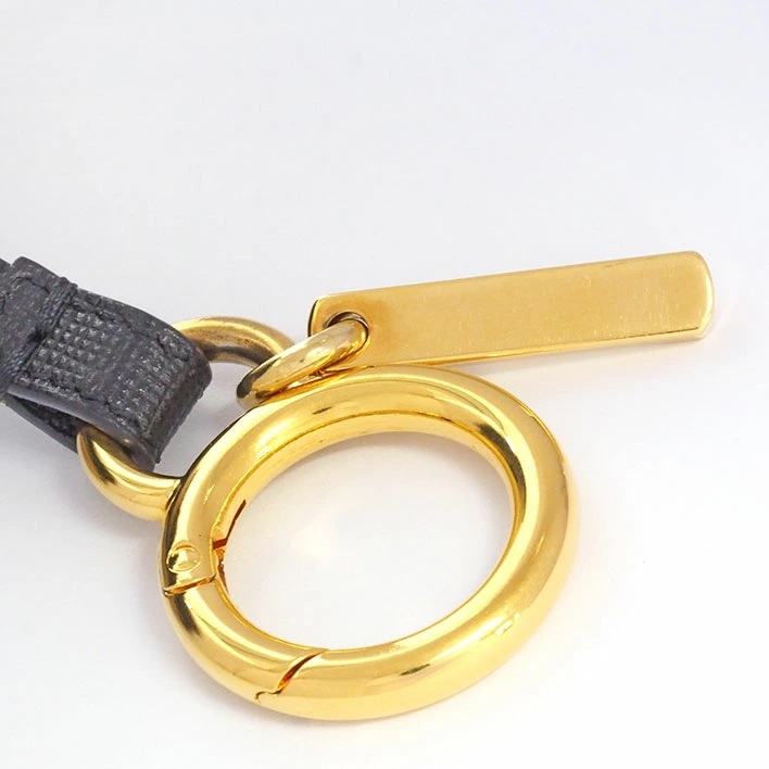 【美品】フェンディ ポンポンチャーム ファー 【キーホルダー・キーケース】 【美品】フェンディ ポンポンチャーム ファー 【キーホルダー・キーケース】