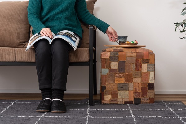 キューブスツール 本革 合皮 木フレーム ウィービングベルト キューブスツール 本革 合皮 木フレーム ウィービングベルト