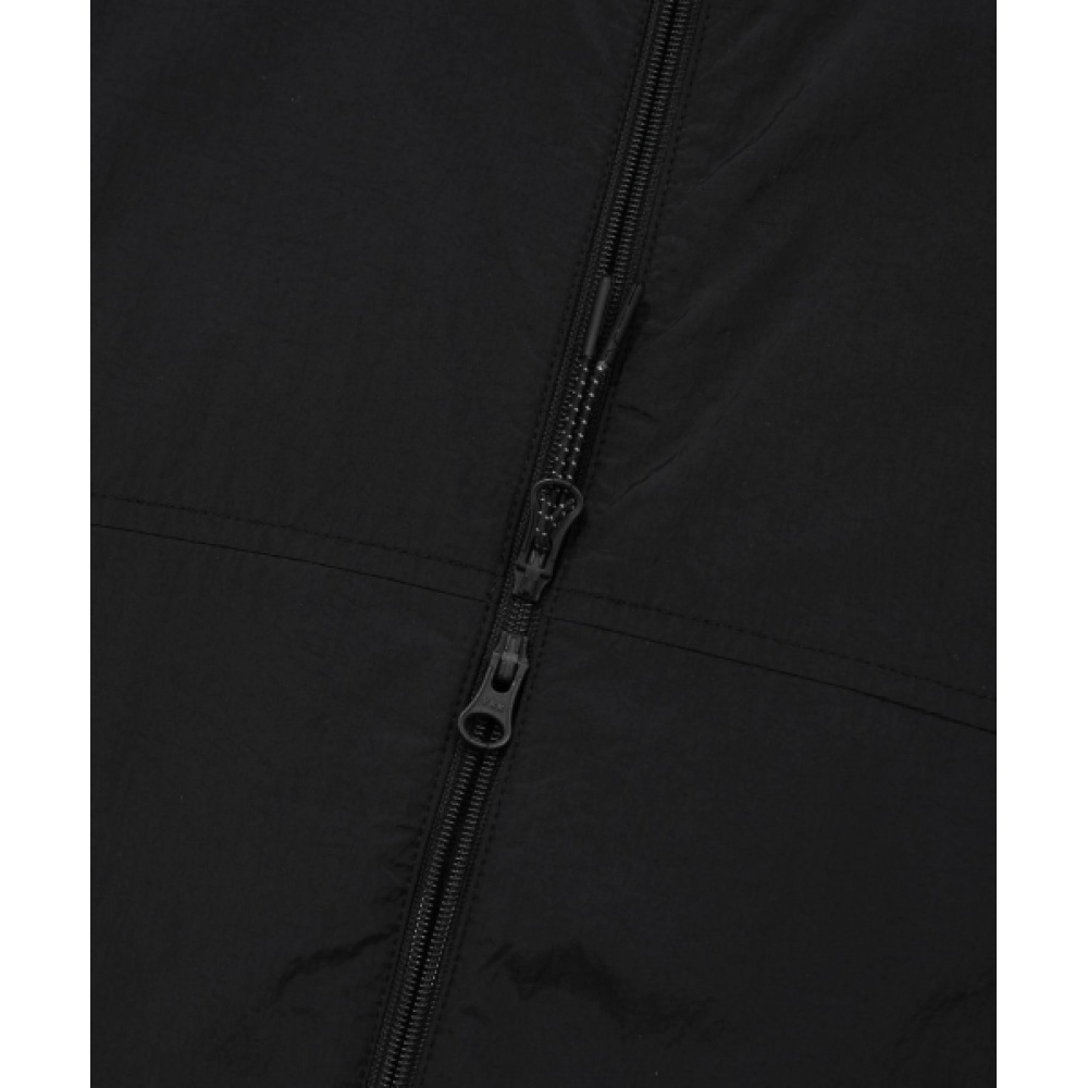 COVERNAT 軽量パッカブルウィンドブレーカーブラック