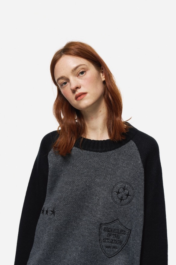 CPGN STUDIO】 Emblem Mixed Embroidered Sweater
