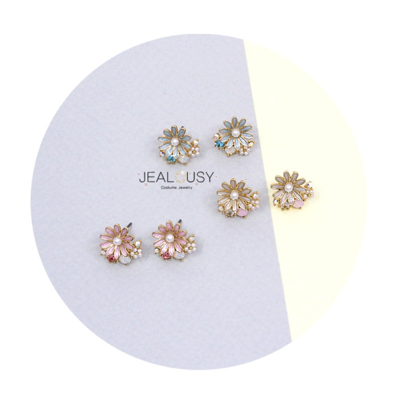 [OH MY GIRL着用] get me flowerピアス韓国ファッション芸能人着用デイリーアクセサリー韓国アクセサリートレンドアイテム韓国デイリーファッション