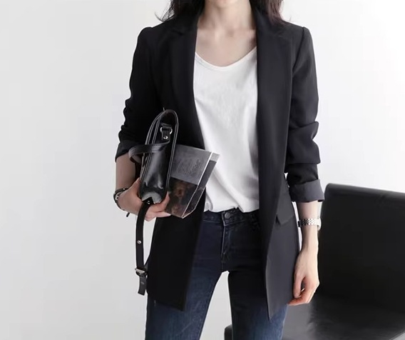 レディース ジャケット スーツ アウター 上着 ミドル丈 長袖 襟付き スーツカラー ポケット ボタン 大人可愛い きれいめ シンプル カジュアル 上品 おしゃれ かっこいい レトロ こなれ感 レディース ジャケット スーツ アウター 上着 ミドル丈 長袖 襟付き スーツカラー ポケット ボタン 大人可愛い きれいめ シンプル カジュアル 上品 おしゃれ かっこいい レトロ こなれ感