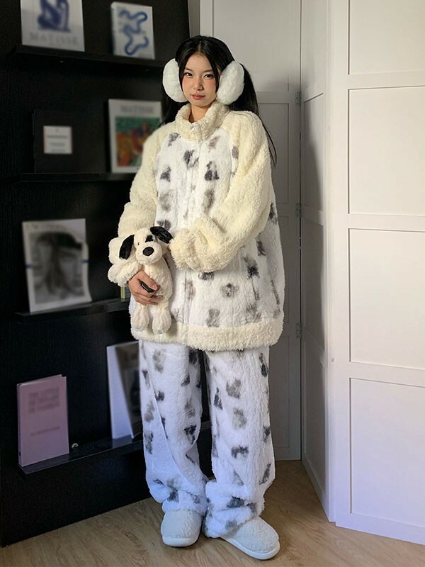 ルームウェア もこもこ モコモコパジャマ パジャマ 冬 長袖 上下セット 大きいサイズ 前開き 寝巻き 部屋着 暖かい あったか 着ぐるみ モコモコ 大人用 ふわふわ 動物 レディース 女性用 ガウン ルームウェア もこもこ モコモコパジャマ パジャマ 冬 長袖 上下セット 大きいサイズ 前開き 寝巻き 部屋着 暖かい あったか 着ぐるみ モコモコ 大人用 ふわふわ 動物 レディース 女性用 ガウン