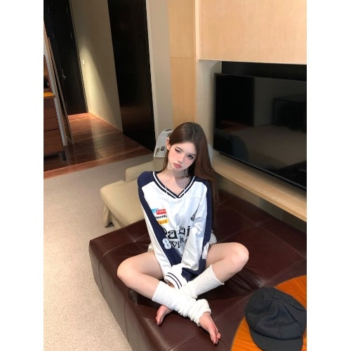 2024秋冬トレンドVネックトップスバイカラー長袖かわいいK-POPTロング白レディース韓国風ロゴ衣ルーズゆったりカジュアルおしゃれサイズスリーブシルエットファッションサイドシャツフ 2024秋冬トレンドVネックトップスバイカラー長袖かわいいK-POPTロング白レディース韓国風ロゴ衣ルーズゆったりカジュアルおしゃれサイズスリーブシルエットファッションサイドシャツフ